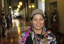 Mapuche y mujer: Elisa Loncón es la presidenta de la Convención Constituyente