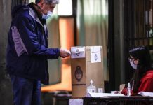 Gobierno argentino sufrió contundente derrota en las primarias legislativas