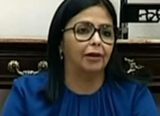 Según The Guardian, Delcy Rodríguez prometió a Trump cooperación una vez que cayera Maduro,