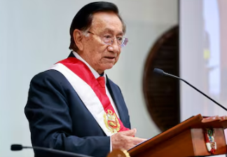 Presidente de Perú critica las zanjas plan escudo fronterizo en Chile